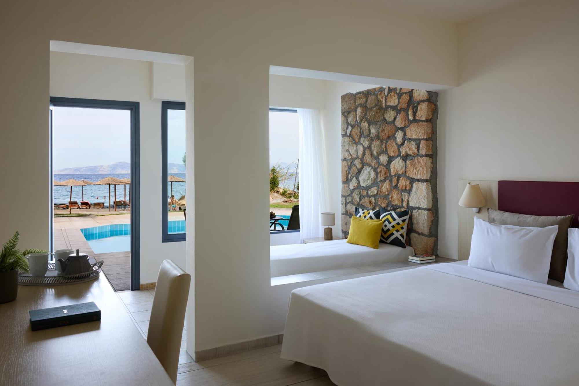 Blue Bay Beach Resort 伊利索斯 外观 照片