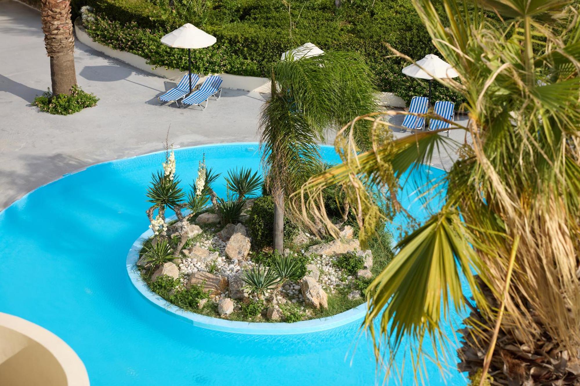 Blue Bay Beach Resort 伊利索斯 外观 照片