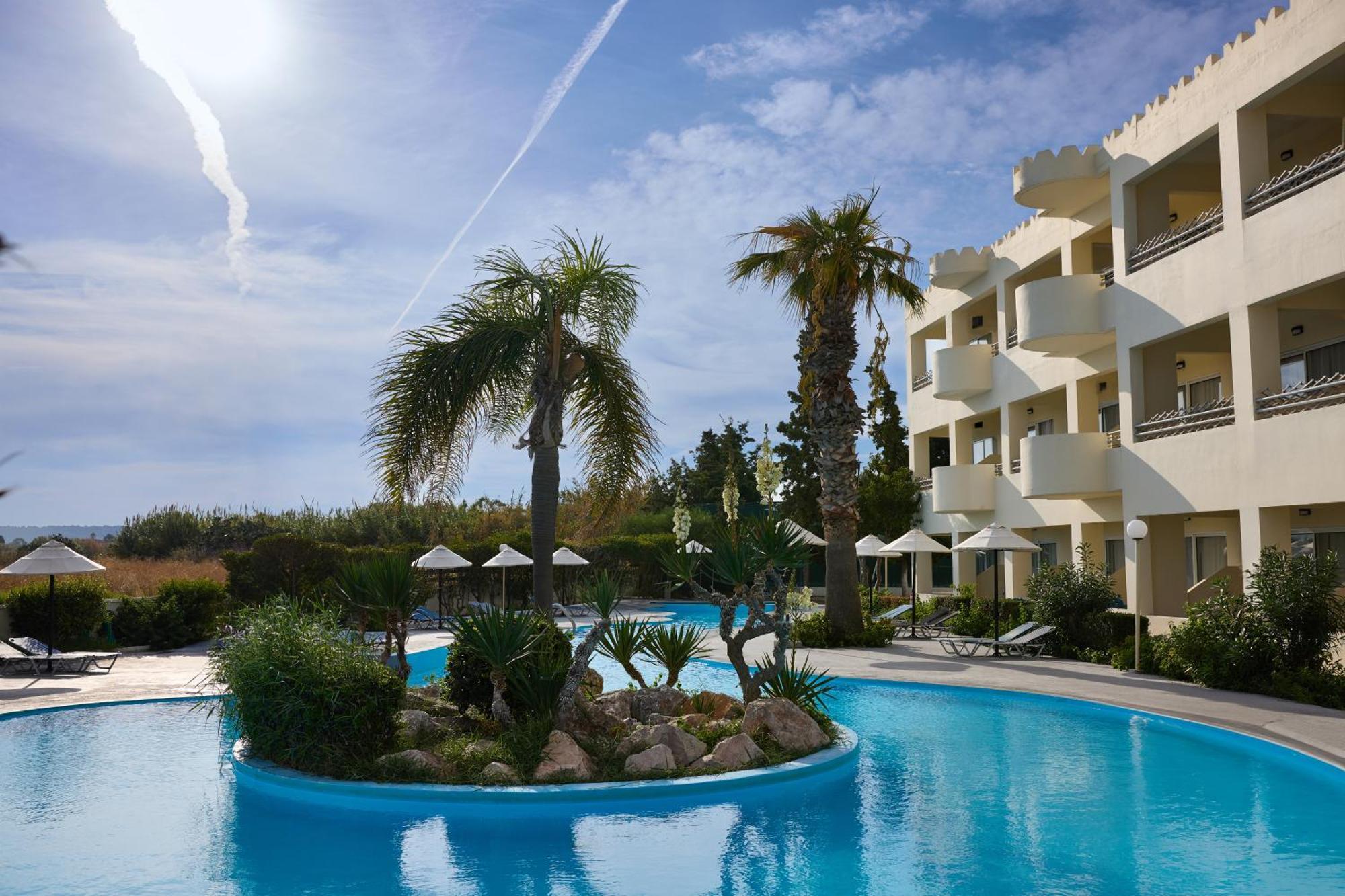 Blue Bay Beach Resort 伊利索斯 外观 照片