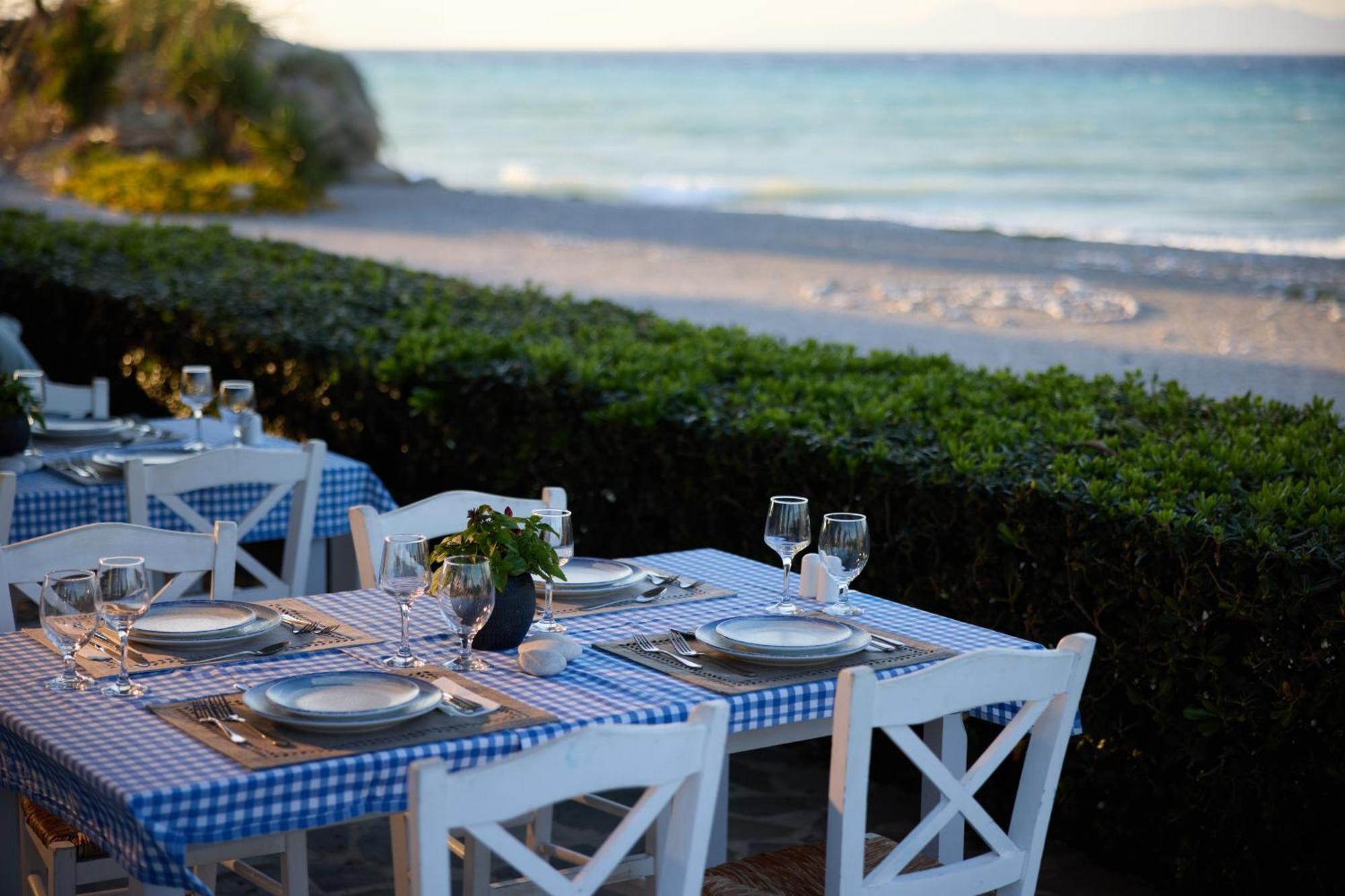 Blue Bay Beach Resort 伊利索斯 外观 照片