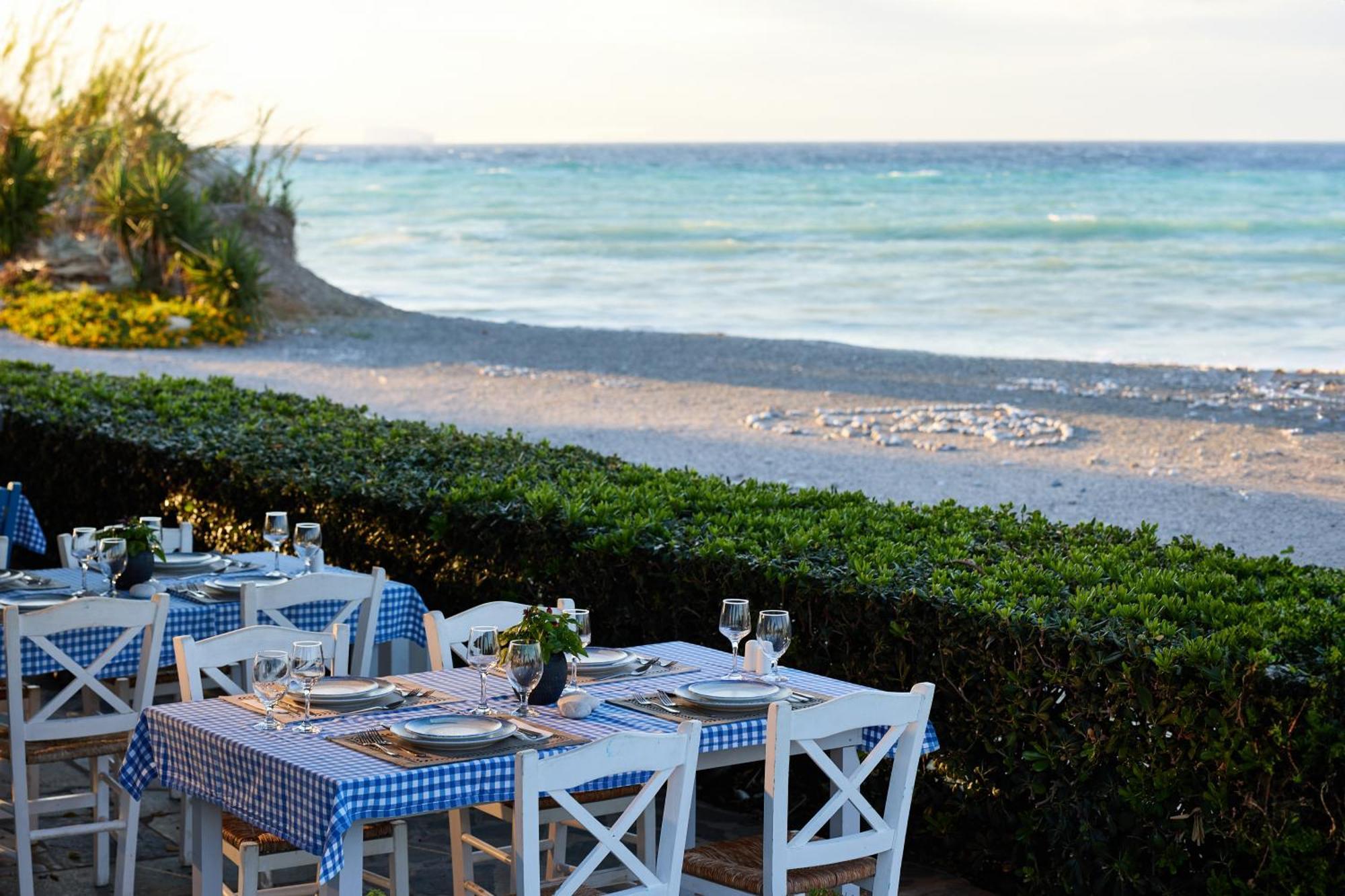 Blue Bay Beach Resort 伊利索斯 外观 照片