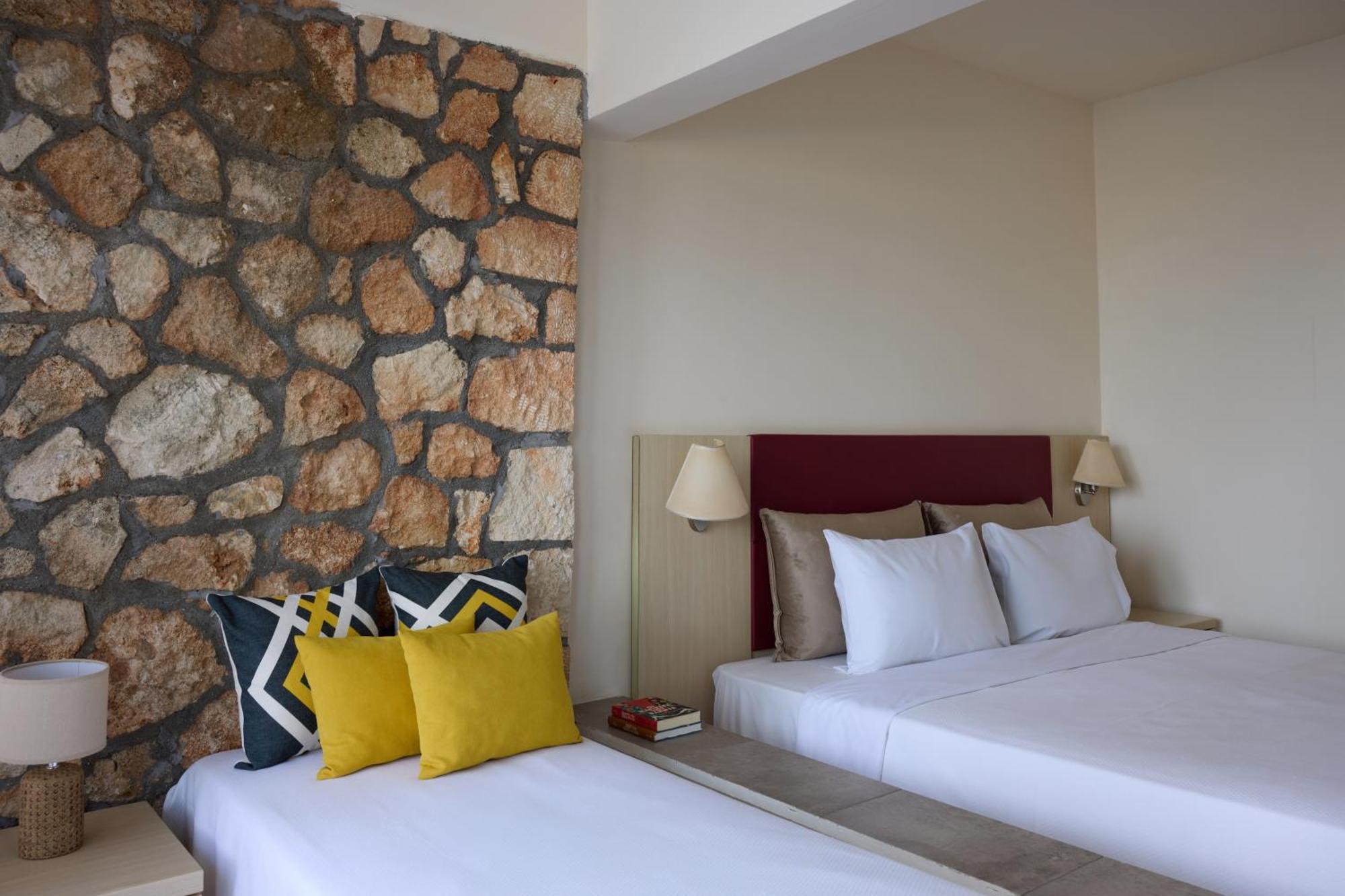 Blue Bay Beach Resort 伊利索斯 外观 照片