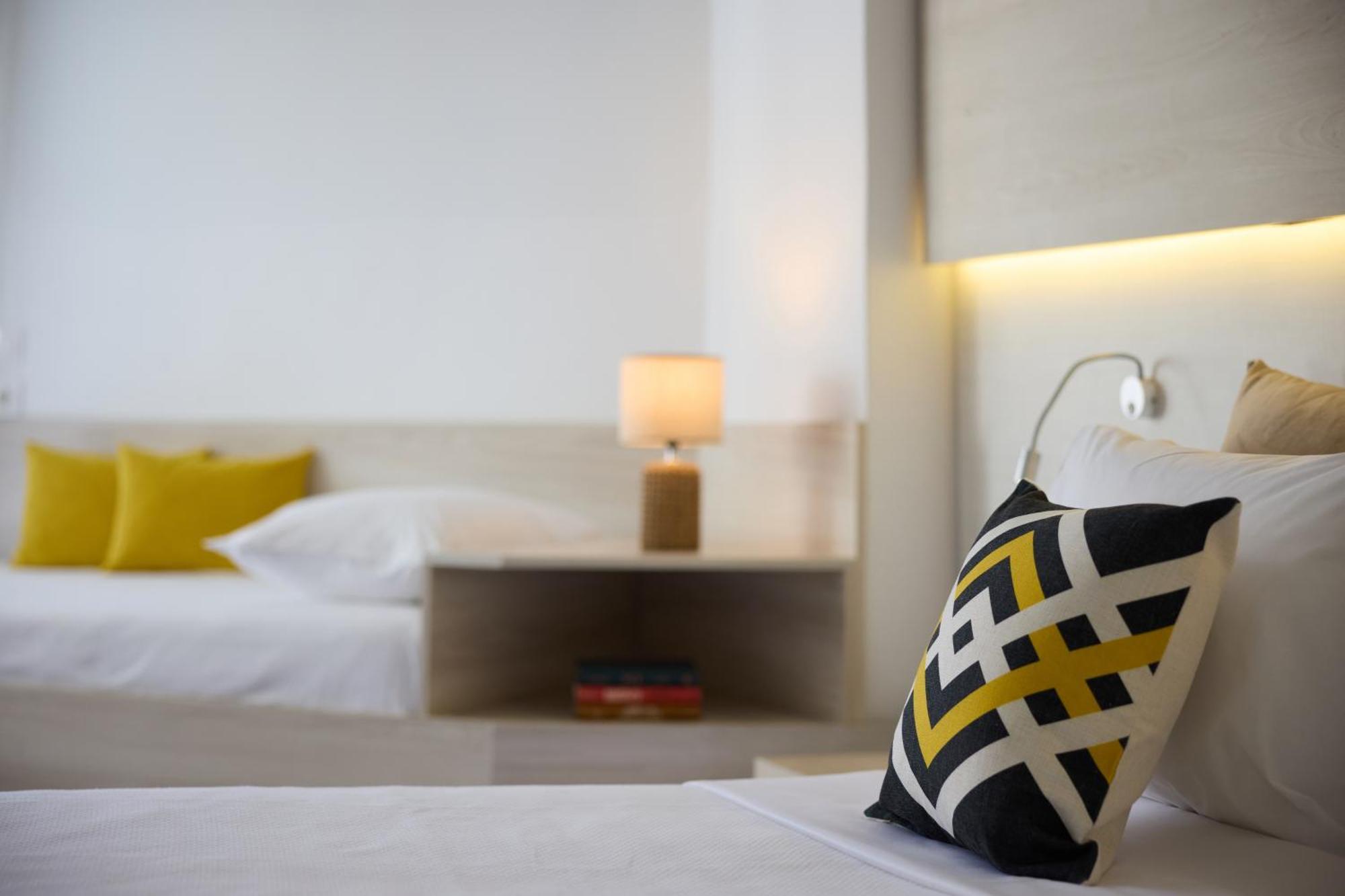 Blue Bay Beach Resort 伊利索斯 外观 照片